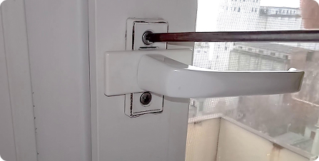 м. Ленинский проспект — ремонт замка оконной ручки