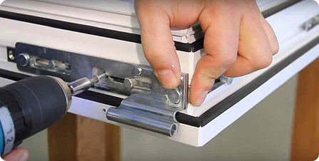 м. Молодежная — ремонт механизма открывания