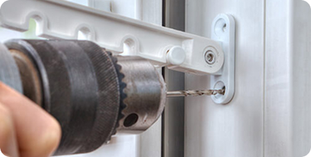 Китай-город / Чистые пруды — Установка ограничителя открывания + настройка створки