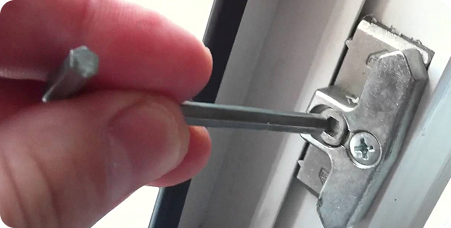 Войковский (м. Войковская) — Регулировка створки и прижима ПВХ-окна