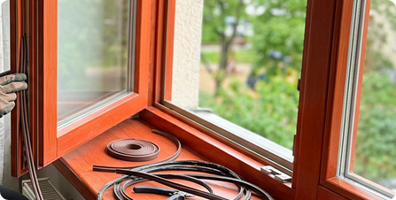 м. Дмитровская — замена уплотнителя на деревянных окнах